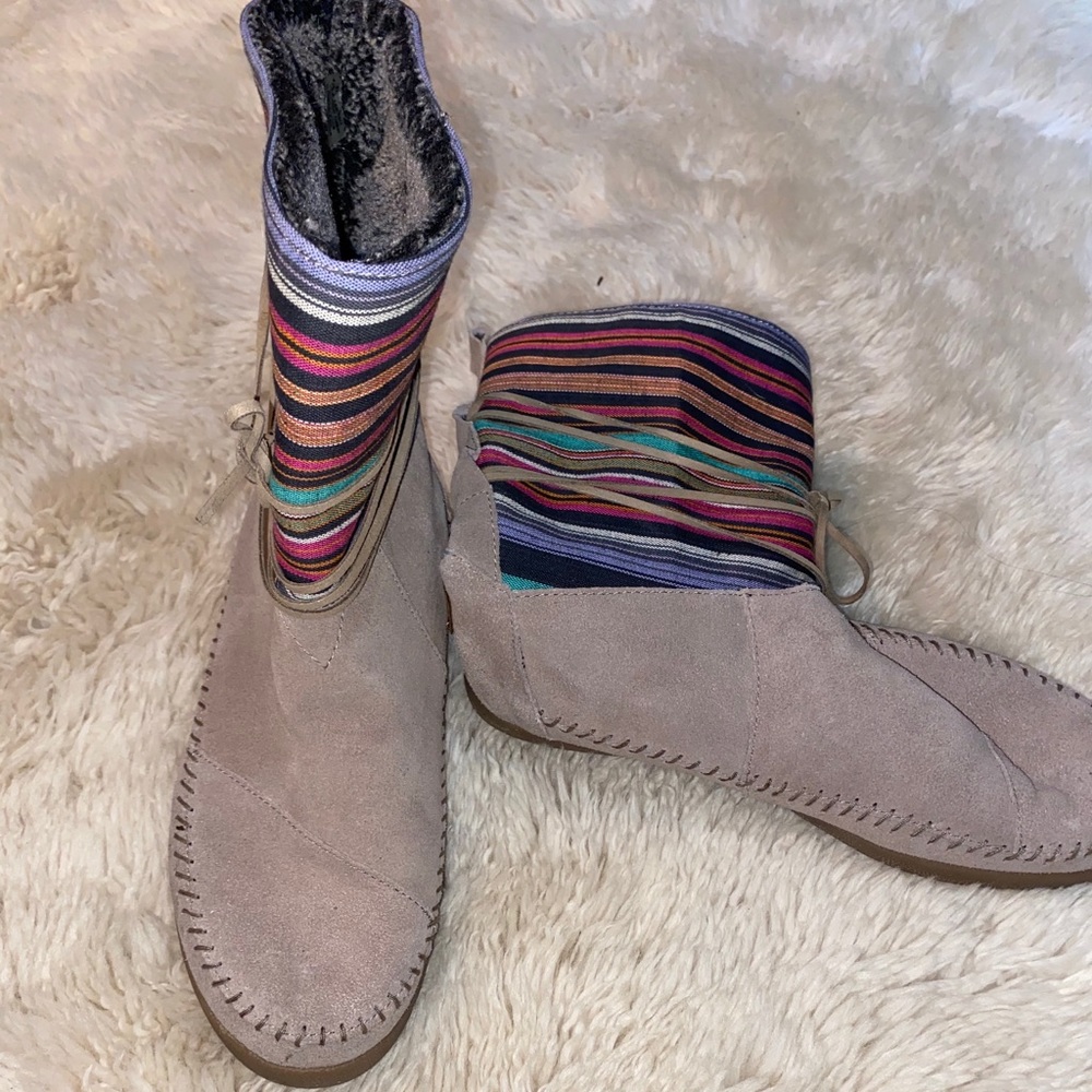 TOMS Nepal Boots size 10